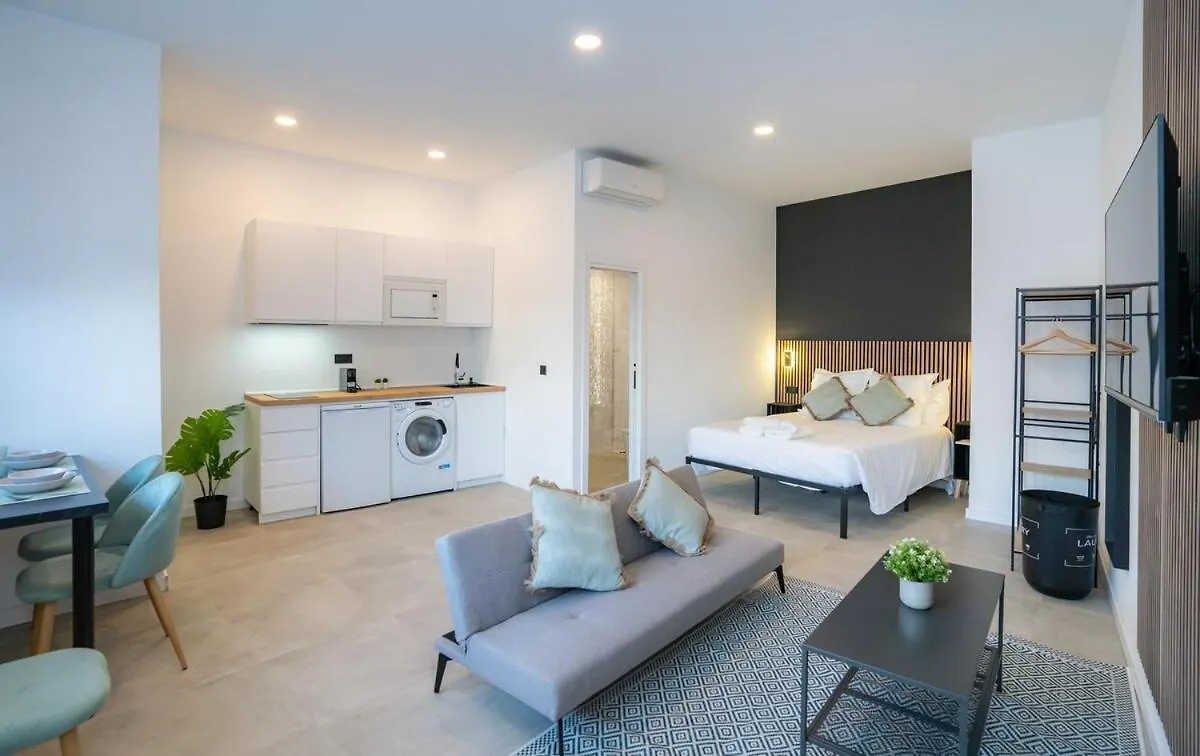 Nomad Malaga - Airport II Apartment